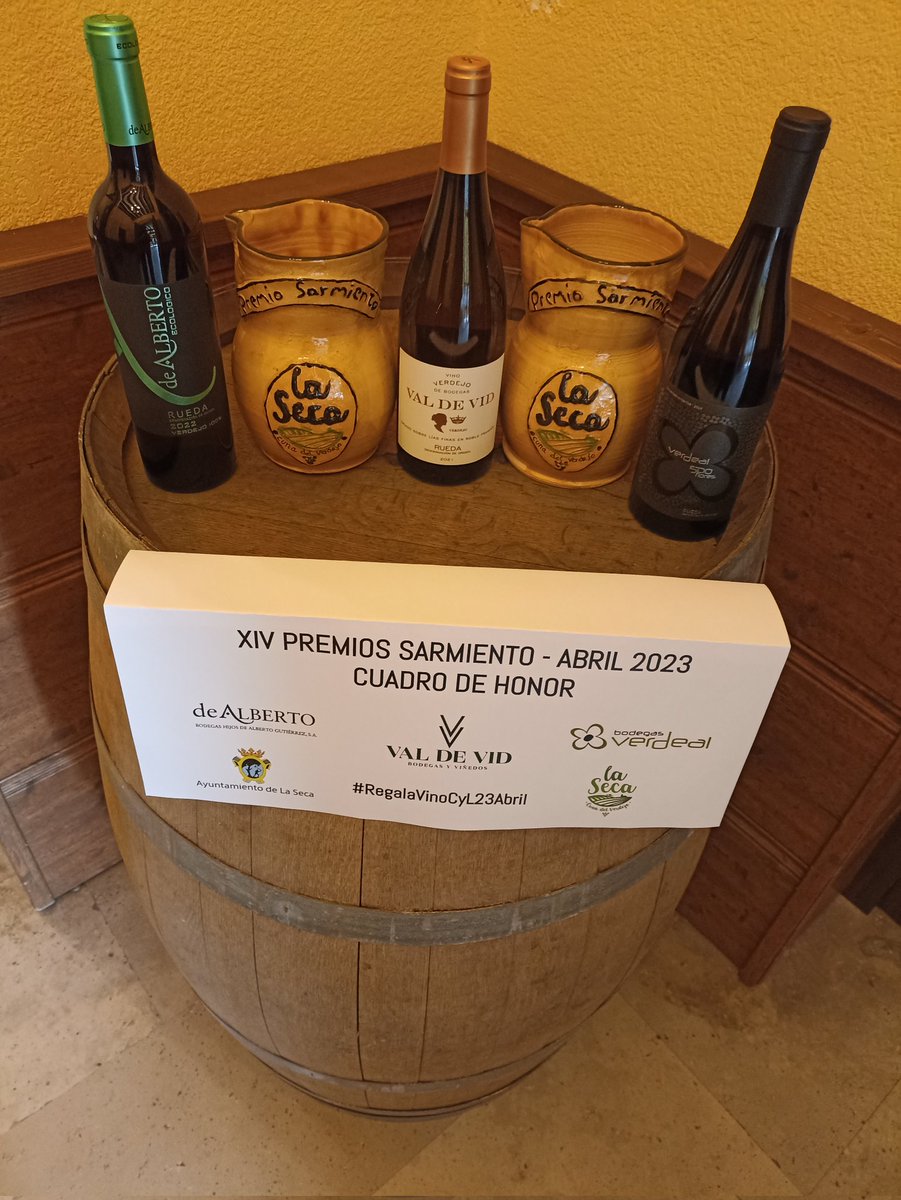 Los vinos ganadores de los XIV Premios Sarmiento ya lucen en la Casa Consistorial, esperando las catas y degustaciones que se celebren en la Fiesta del Verdejo de La Seca. Además, una buena sugerencia para regalar en lote: Regala Premios Sarmiento en #RegalaVinoCyL23Abril