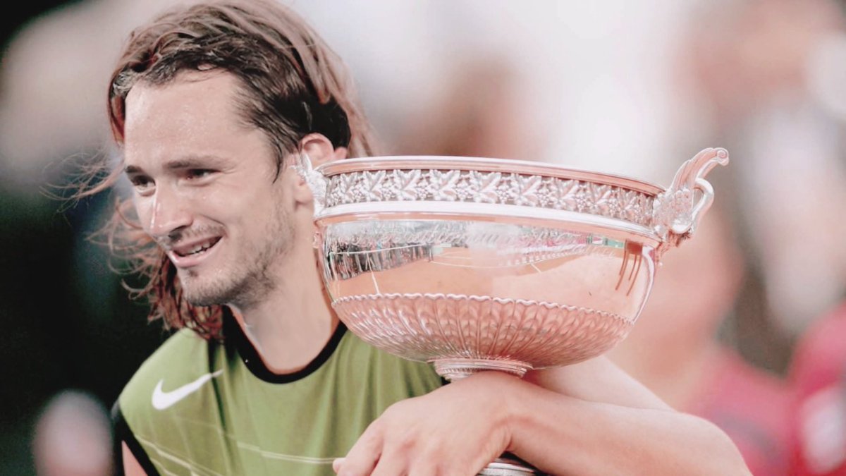 BastienFachan's tweet photo. The road to Roland-Garros starts today.

#MeddyInParis https://t.co/1giSjuCok8