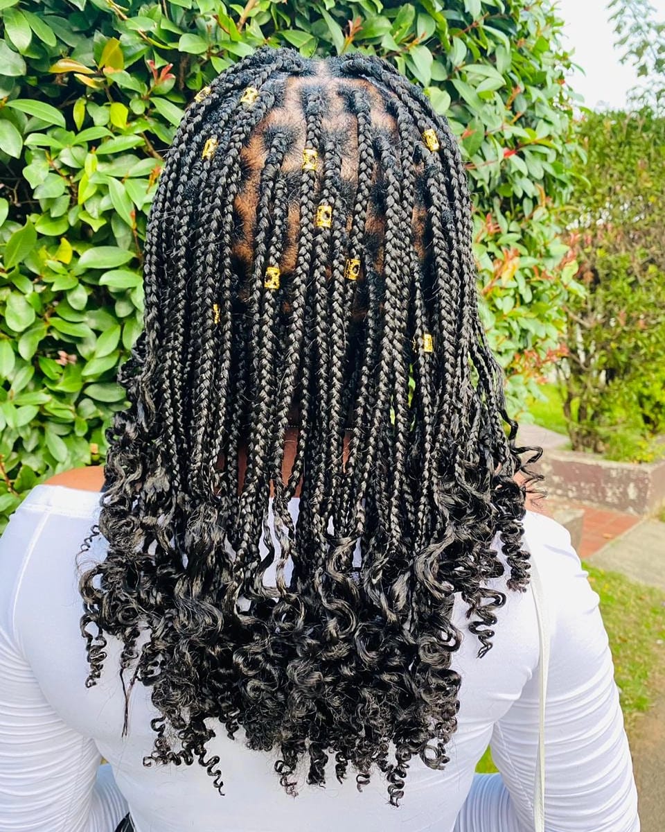 MapasaPrecious's tweet photo. If you're around Port Elizabeth and you want your hair done contact or whatsaap-0798730902
Knotless braids R300
Normal braids R250
I stay in North End,your support will be highly appreciated.
#SmallBusiness
#GirlTalkZA
#nmugradseason
#GqebherhaTheEmpire
#Ojewakeng https://t.co/edkIkb6GVG