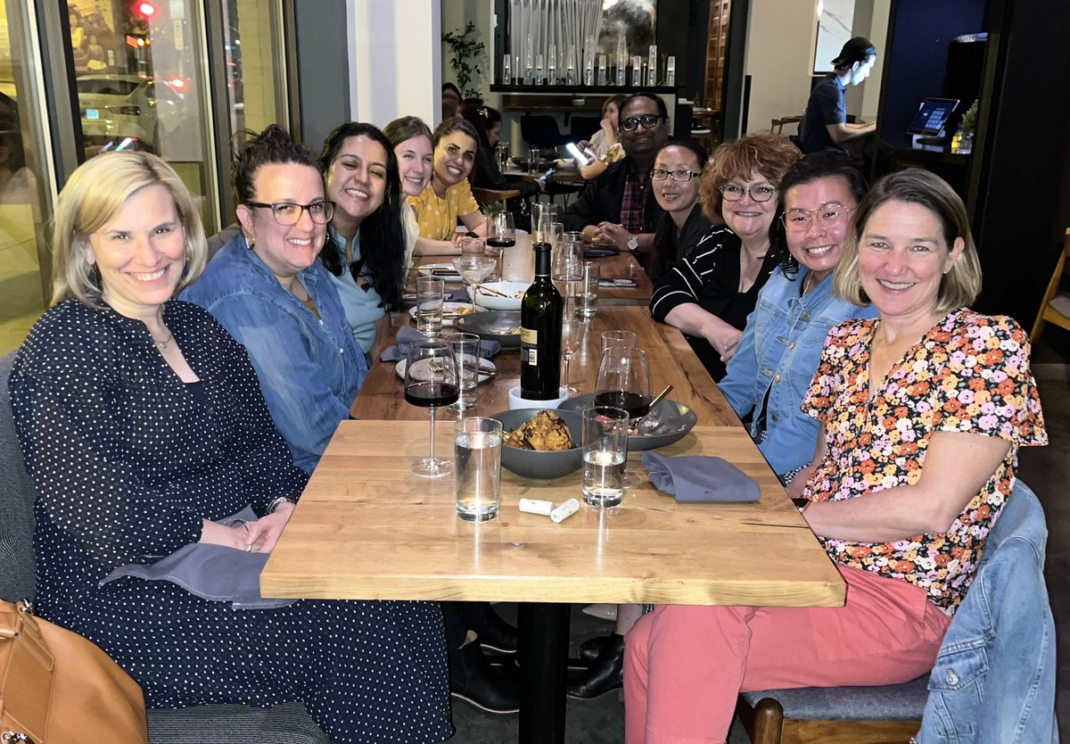 hcmefford's tweet photo. Delighted to have @LoriLIsom1 as keynote speaker for our @StJudeResearch CMB department retreat! Pre-func dinner with the #MeffLabDreamTeam and @lab_ogden. Looking forward to a couple days of great science! https://t.co/EZAPShopem