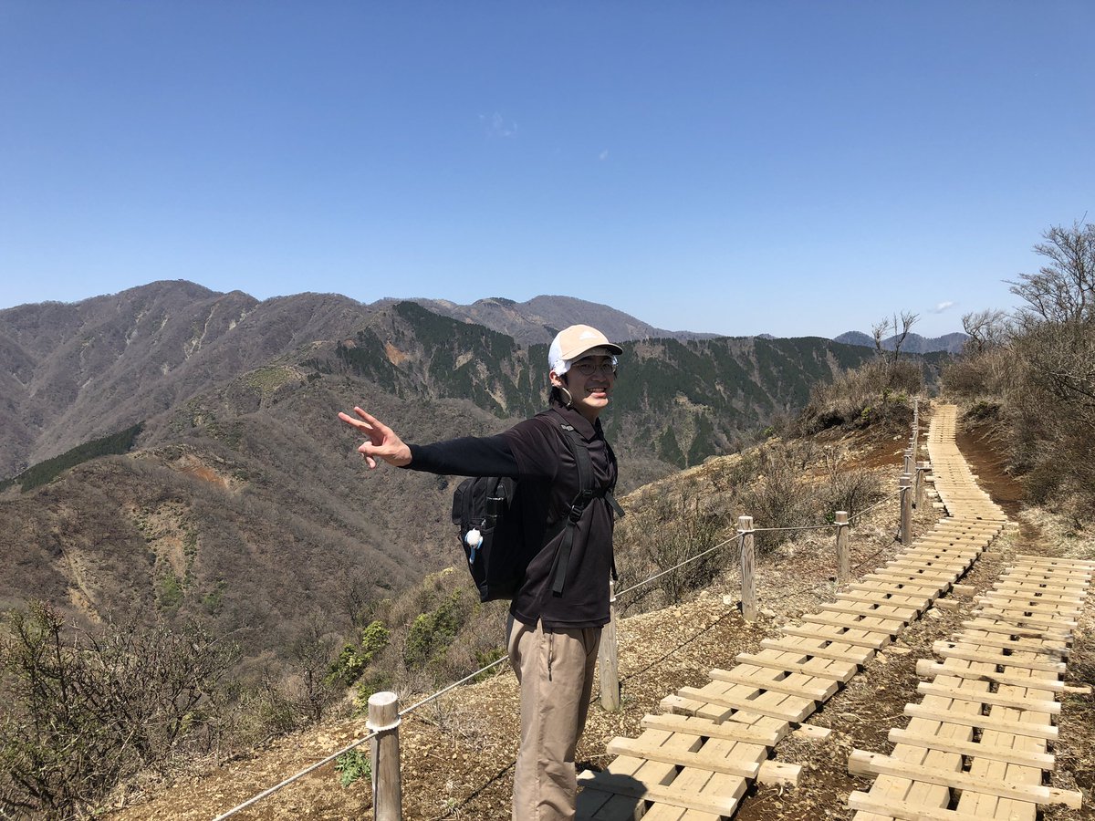 TUS_hiking's tweet photo. 4/9に春休み最後の活動として塔ノ岳に登ってきました！！
アップダウンが多く鎖場もあってなかなか登りごたえのある山でした⛰
稜線の景色と頂上の展望が最高でした！！ https://t.co/lj09bnAF75