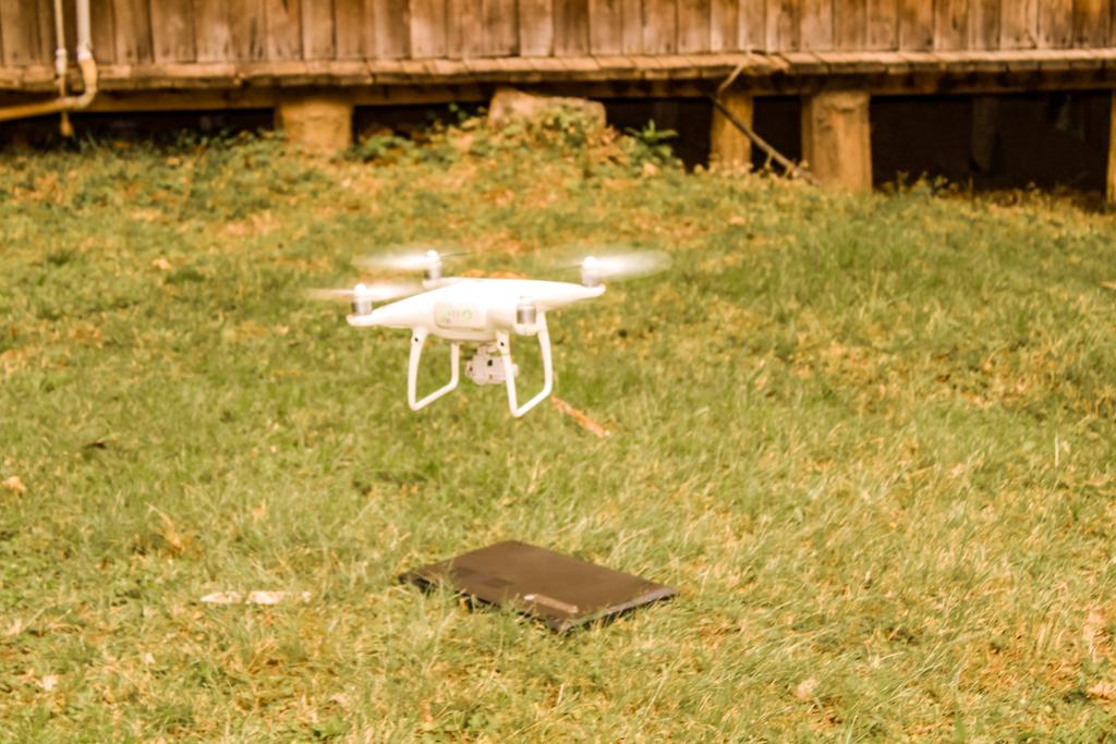 andy_kanshe's tweet photo. #drones @osmuganda Advanced drone technology informs users and personnel on the ground about the real-time situations on air to assist with extensive situational assessment.
#disasterresponse #community #aviation #yearbookafrica @AMbabani @hotosm @JoyceMaryAsio25 #droneskenya https://t.co/AE6lvlRQ1z
