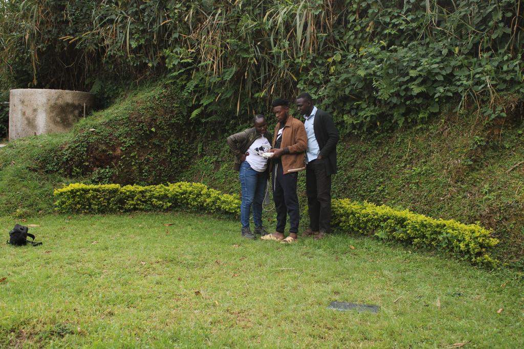 andy_kanshe's tweet photo. #drones @osmuganda Advanced drone technology informs users and personnel on the ground about the real-time situations on air to assist with extensive situational assessment.
#disasterresponse #community #aviation #yearbookafrica @AMbabani @hotosm @JoyceMaryAsio25 #droneskenya https://t.co/AE6lvlRQ1z