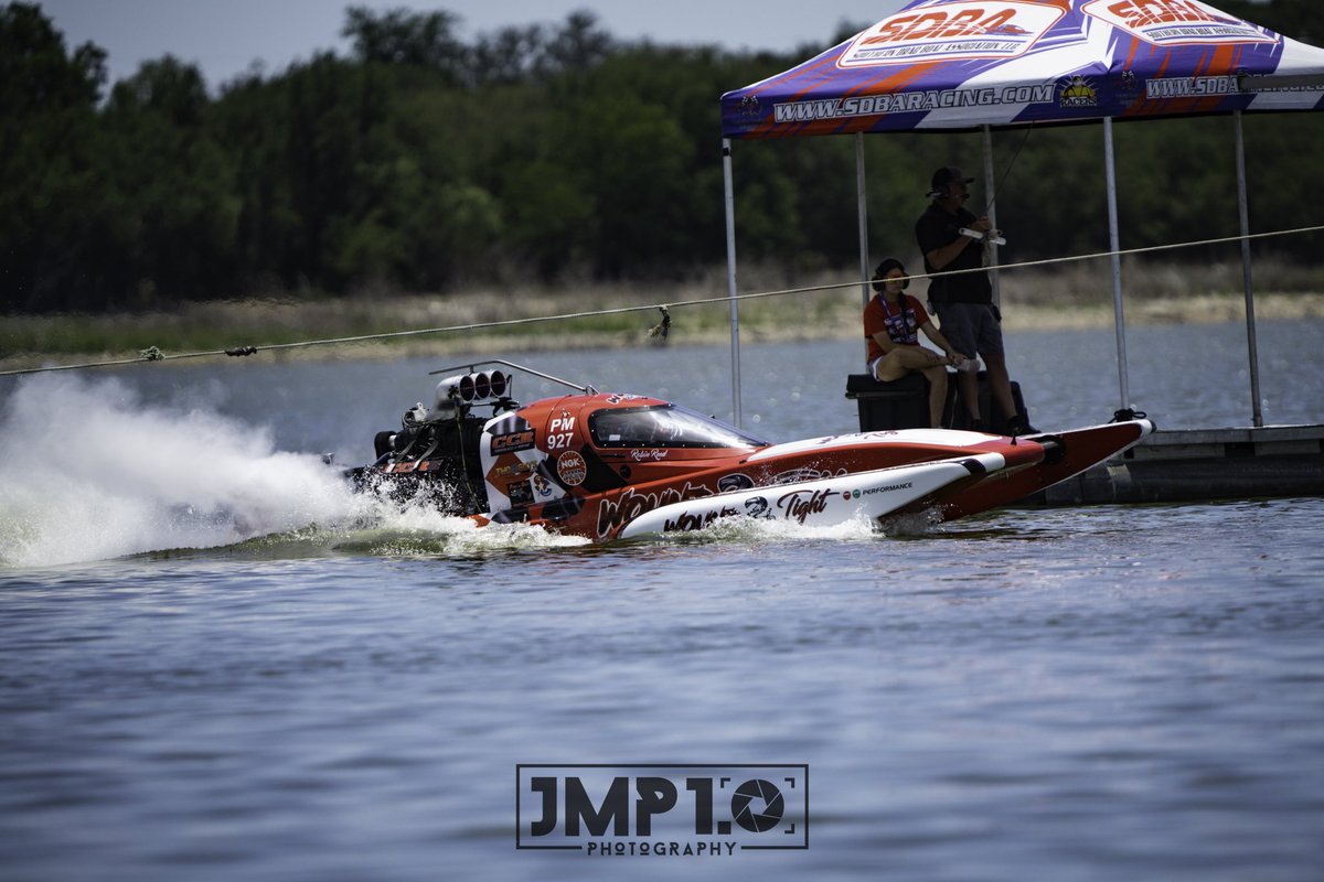 JMP1_0's tweet photo. Robin Reed in his beautiful Wound 2 Tight Pro Mod boat 😍🔥 https://t.co/Iim81XKEbd