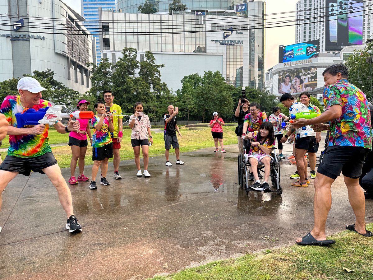 USAmbThailand's tweet photo. Great time with Gov. @chadchart_trip & many Thai friends today visiting & cleaning the new Pathumwananurak Park right by @centralwOrld! Got in a run & a big water fight too!  Fun & fabulous way to start #Songkran! Happy New Year with peace, prosperity & health to all. - BG #190ThaiUS