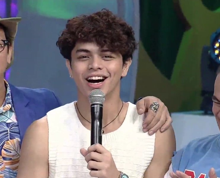 This smile! 😚😍

#TiktoClockGMA
#KokoyDeSantos