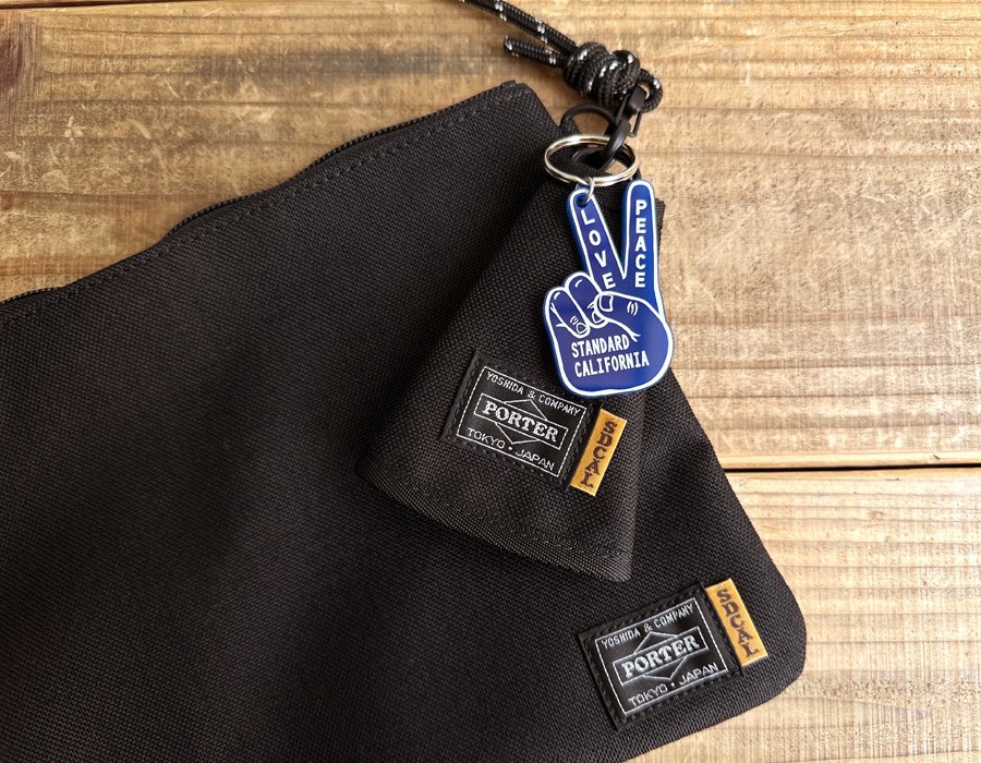 SAPPOROBASE's tweet photo. BUTTON WORKS × STANDARD CALIFORNIA PEACE KEY HOLDER
https://t.co/OTl1f3yf1y
#standardcalifornia #スタンダードカリフォルニア
#buttonworks
#levis #リーバイス
#htc #resolute #リゾルト
#cookman #bendavis #tes
#champion #healthknit #tcbjeans
#rainbowsandals #vans
#アメカジ #札幌 https://t.co/nWSDQCAiIo