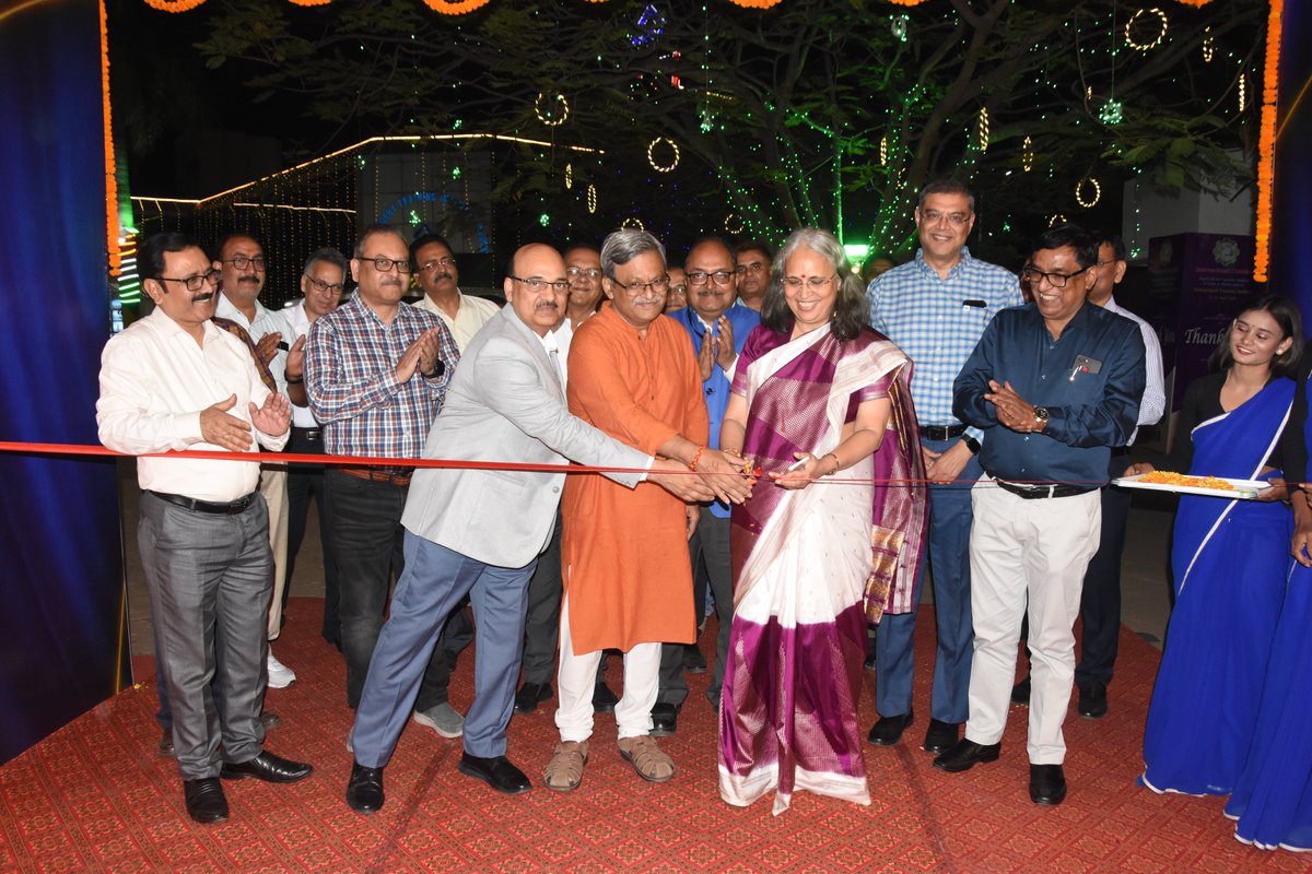 SAILranchi's tweet photo. The Exhibition stall for the International Conclave on "Digital HR for Capability building in Metals &amp; Mining Industry" was inaugurated by Ms. Soma Mondal, Chairman, SAIL last evening in the august presence of Shri KK Singh, Dir(Pers), SAIL &amp; Shri Rajiv Shekhar, Director, IIT-ISM https://t.co/izqQ7wwCRd