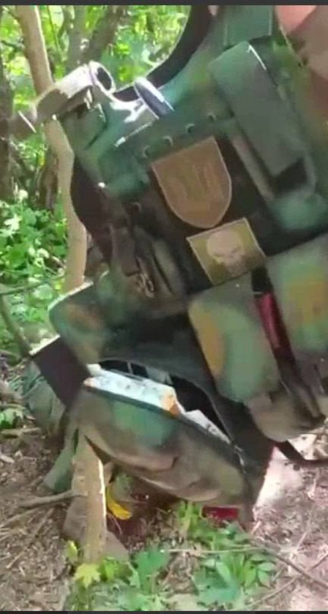 Russian telegram channels are now sharing a brutal video that appears to show how Russian soldiers decapitate a Ukrainian POW. I won't post it here because it's too violent. Wonder how the Russians react? They brag about it. Yet someone still believes this is just Putin's war.