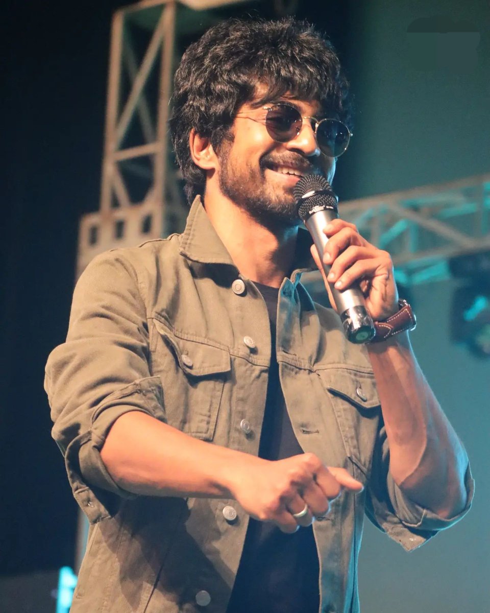 Arvika_Arjun's tweet photo. Happiness is
"When Mah Mr Das Smile 🙈🤌🏻❤️🧿" https://t.co/vVpp9hfnWU