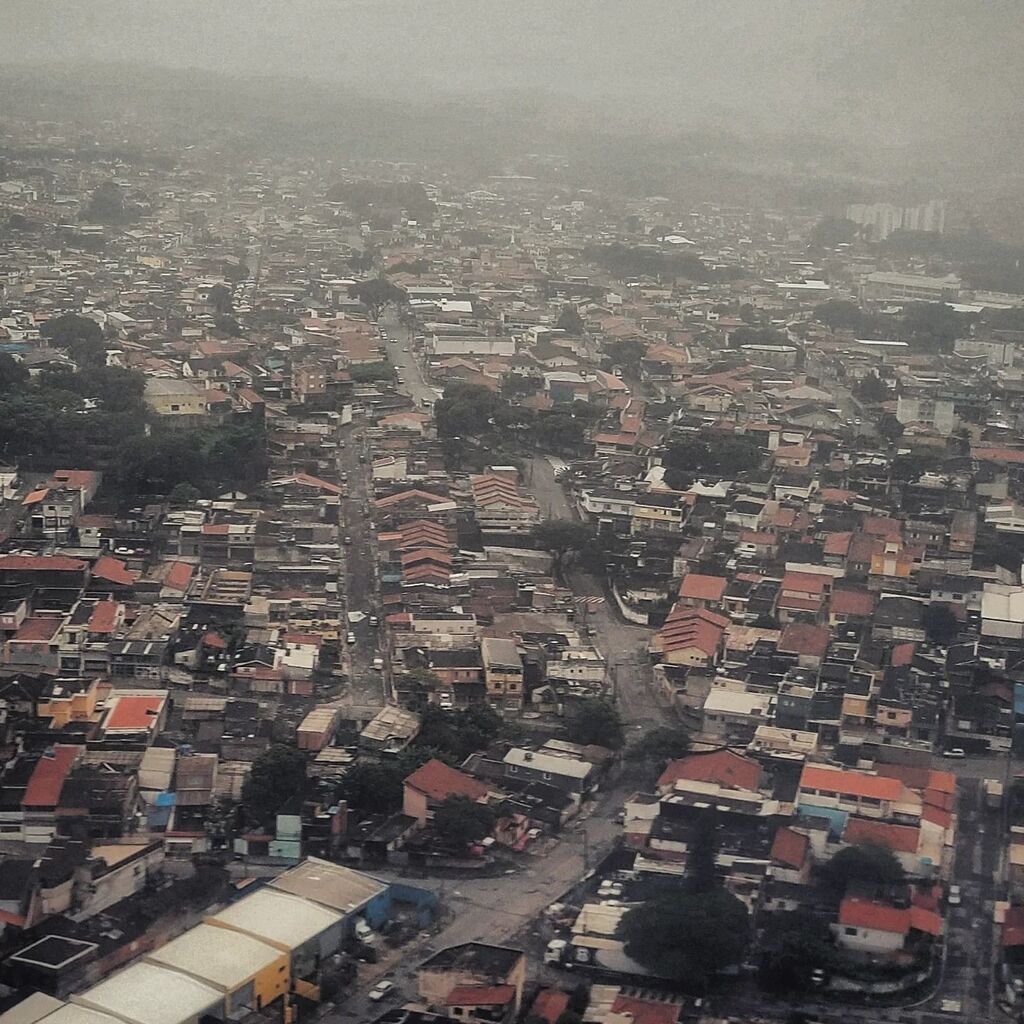 Brokenebooks's tweet image. Anyone that doesn&apos;t want the window seat needs to re-examine their flying preferences. #startwriting #writingprompts #brokenebooks