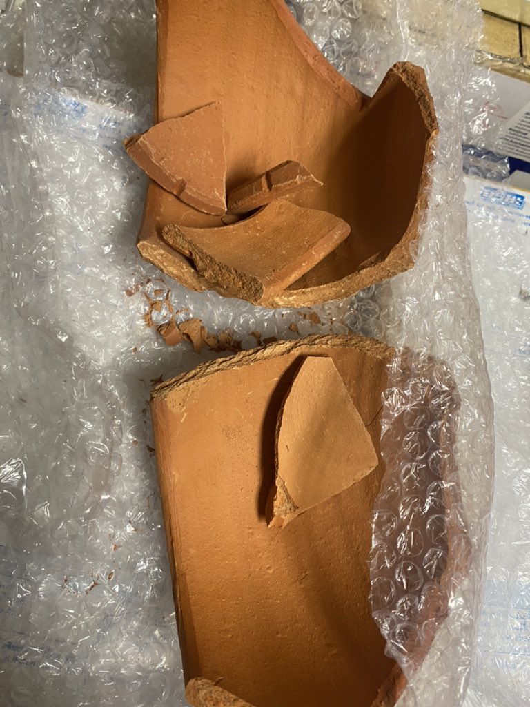 ShinJii92's tweet image. บ้านดิเผากุแตกละเอียดยิบ ใช้ได้แค่ฐานบน อุโมงก็แตกอันนึงรอมาอาทิตย์นึงเพื่อแบบนี้เหรอ!!? จัดส่งตั้งแต่วันที่ 4 จัดส่งวันที่ 12 รอมานานขนาดนี้ โคตรเสียความรู้สึก #ShopeeExpress