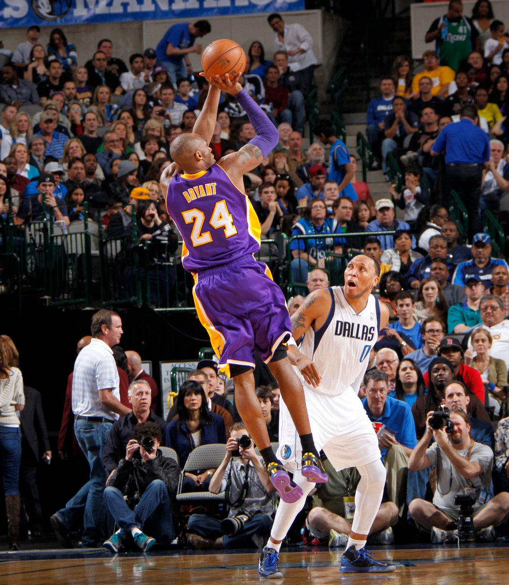 kobehighlight's tweet photo. “Everything negative – pressure, challenges – is all an opportunity for me to rise.”

 - Kobe Bryant https://t.co/VACrg1hsTS