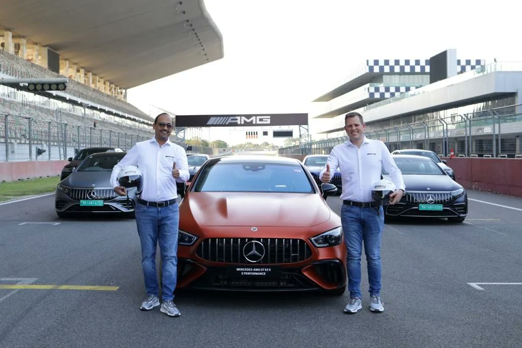 AckoDrive's tweet photo. .@MercedesBenzInd's first-ever plug-in hybrid, the #AMGGT63SEPerformance, lands on our shores.
And the customers will travel to #AzerbaijanGP later this month to receive the key to their car from @LewisHamilton himself.
Details:
https://t.co/IWOoIdpNP4 https://t.co/oh7eGQEADG