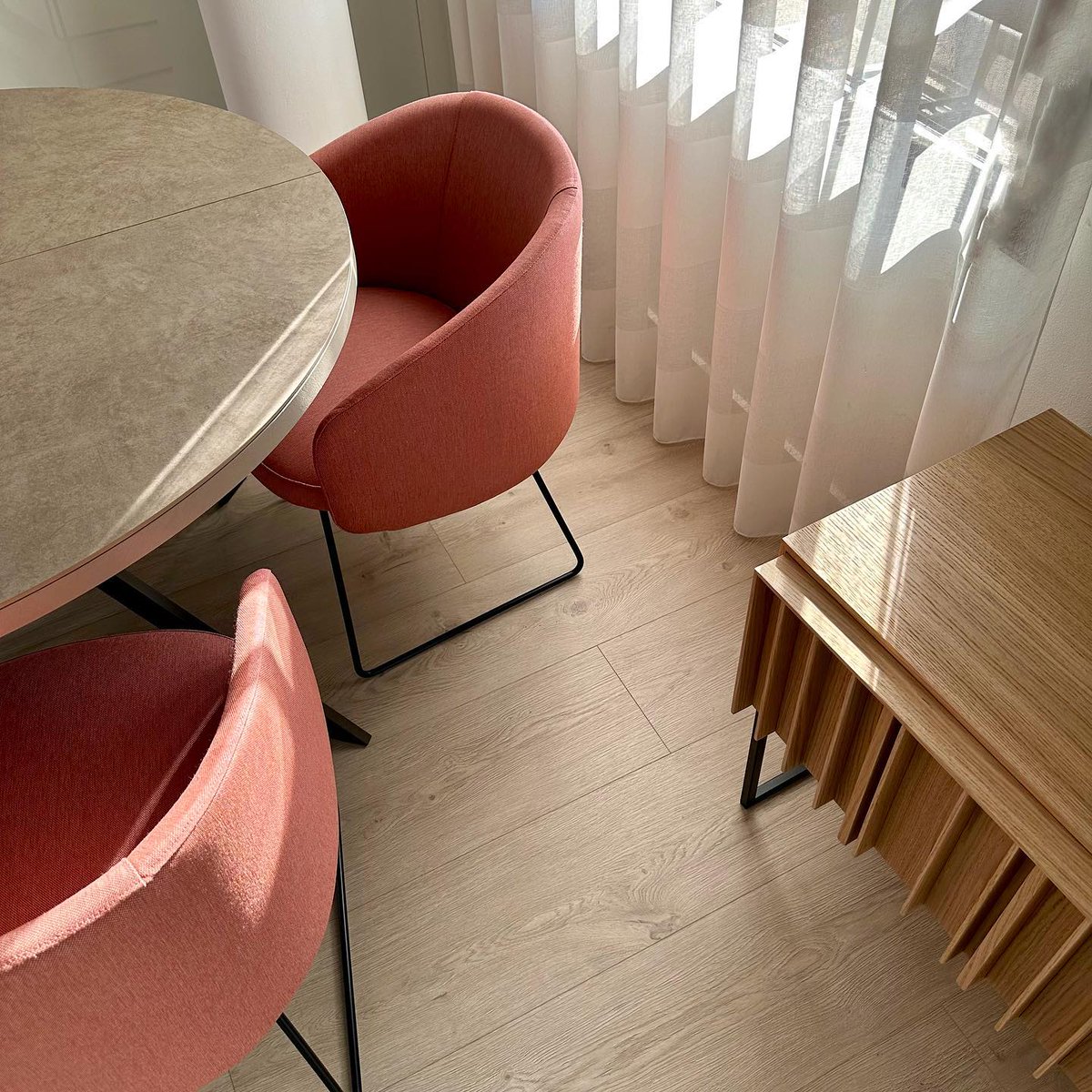 megamobiliario's tweet photo. ¿Buscas una pieza especial que de personalidad a tu espacio?
Los #aparadores de la nueva #ColecciónCREA de #MegaMobiliario destacan por su estilo, calidez y funcionalidad.
Así de elegante luce en este ático que nos muestra Smartt Mobiliari en Xàtiva (Valencia)
#CREATuEspacio https://t.co/xw30ziFsYv