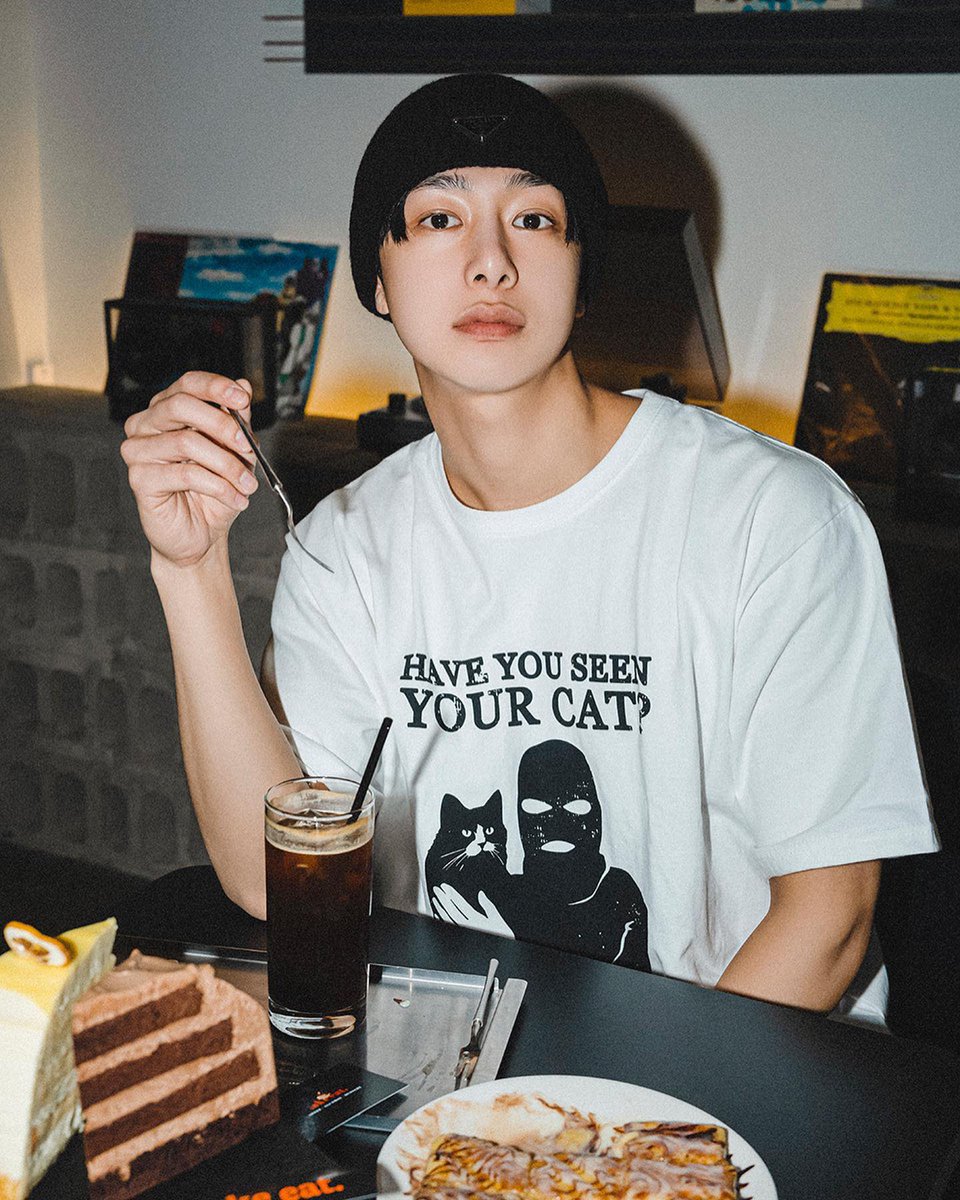 ArchiveChw's tweet photo. 230412 Hyungwon Instagram update
@.coenffl
https://t.co/uvhO2rvnJl

#HYUNGWON #형원 https://t.co/pLV4dnYR20