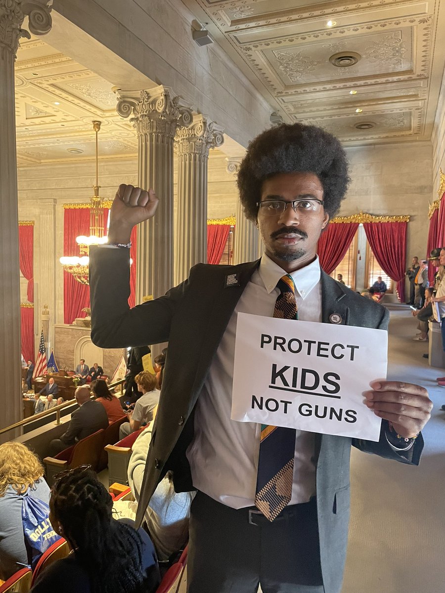 Jesse the Bodhi (@bodhiyogitree) on Twitter photo 