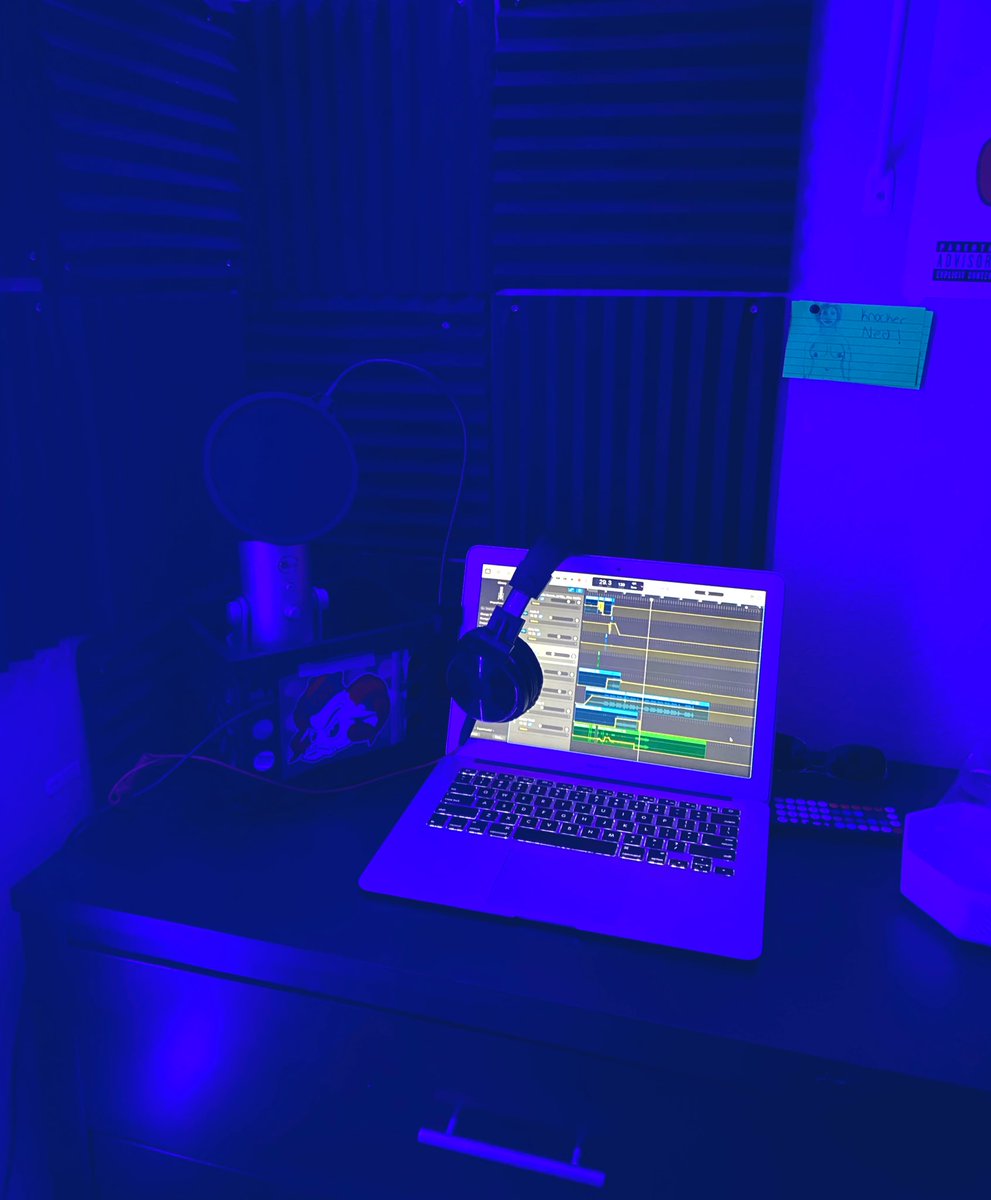 atnedthompson's tweet photo. up burning the midnight oil #loumade https://t.co/576GZoRo5m