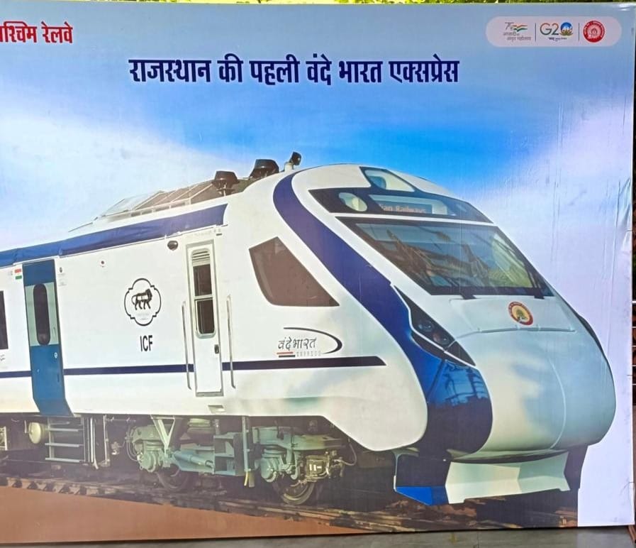 AshwiniVaishnaw's tweet photo. Watch Live:

Flagging off of 15th Vande Bharat Express

🚄 Ajmer- Delhi Cantt. 🚄

https://t.co/KQlfKASVab https://t.co/SXUchr5ZNN