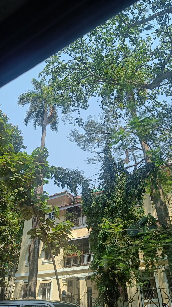 Div_agar's tweet photo. Keeping alive homes amidst corporate houses.....
Somewhere in Wadala... https://t.co/P5FPMeWLeS