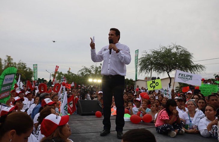 Desde la línea verde #Torreón, llevando la propuesta para llevar a Coahuila al siguiente nivel, tenemos la mejor opción en <a href="/manolojim/">Manolo Jiménez Salinas</a> como candidato a Gobernador, a <a href="/HugoDavilaPrado/">Hugo Dávila</a> y <a href="/felipe_glz/">Felipe González</a> como fórmula por el distrito 10.

¡En equipo  #PaDelanteCoahuila! 
#ManoloGobernador