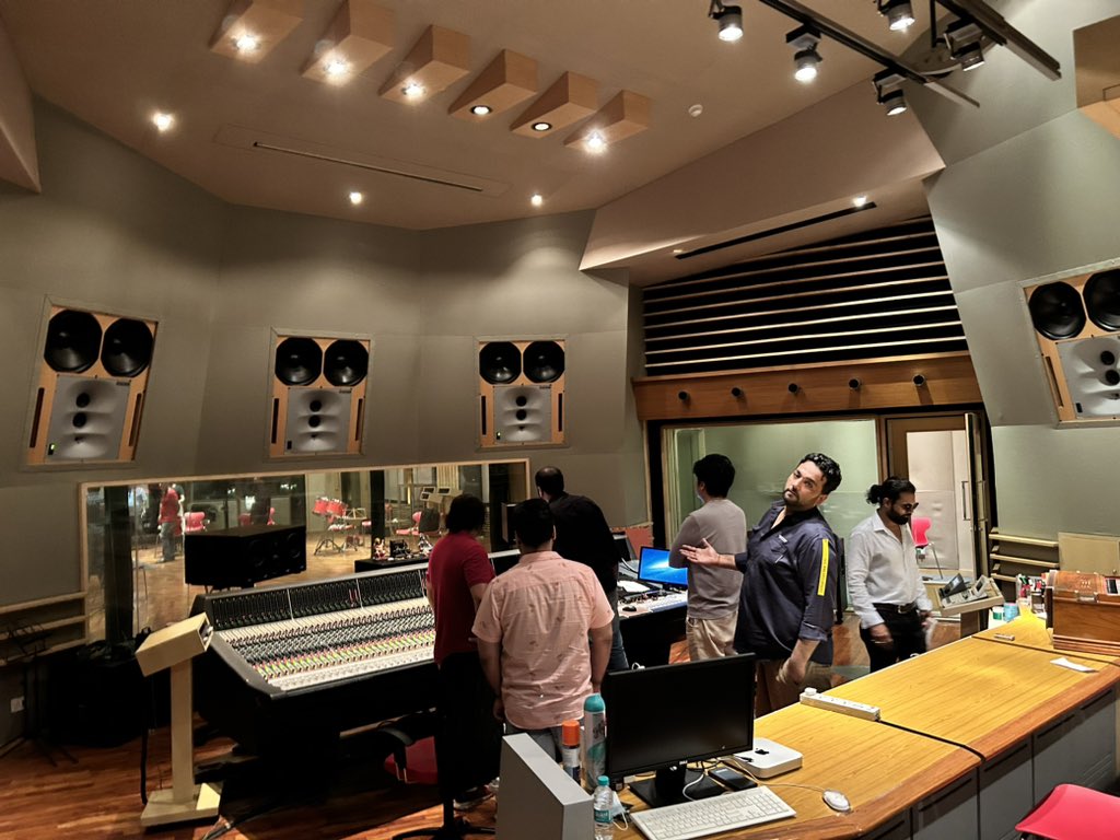 directorlom's tweet photo. Re-Creating historical song for Doctors at Yash Raj Studios. A Anthem dedicated to medical professionals for my upcoming feature βA Man with White Coatβ.
Time to restore the lost glory and pride.
#doctors #anthemsong #moviesong #musicrecording #amanwithwhitecoat #nextfeature https://t.co/a4xuLhleh8