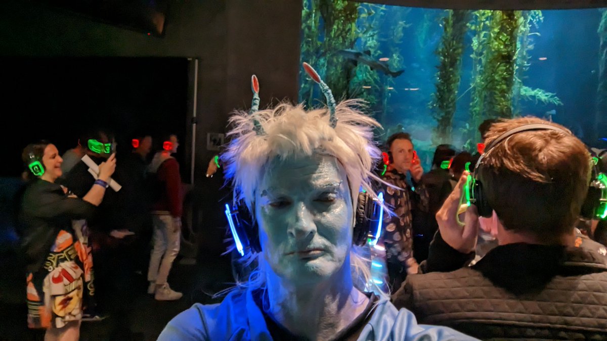 jaydiamond's tweet photo. Leaving the silent disco at #YurisNight when a lovely astronaut approaches and starts talking to me.
"You're my favorite... um...", she stumbled.
"Fantasy?", I suggested.
"Uh, no. Species", she corrected.
#AndorianSexAppeal #OnceYouGoBlue #yurisnightla #StarTrek https://t.co/TAsdN1Y1p7