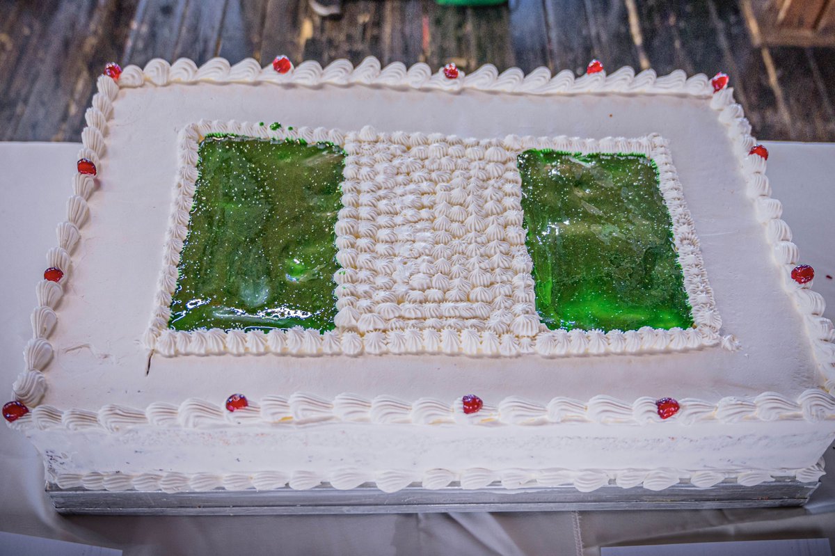 iamjamesbams's tweet photo. #cakelovers https://t.co/kPKJWvSXO1