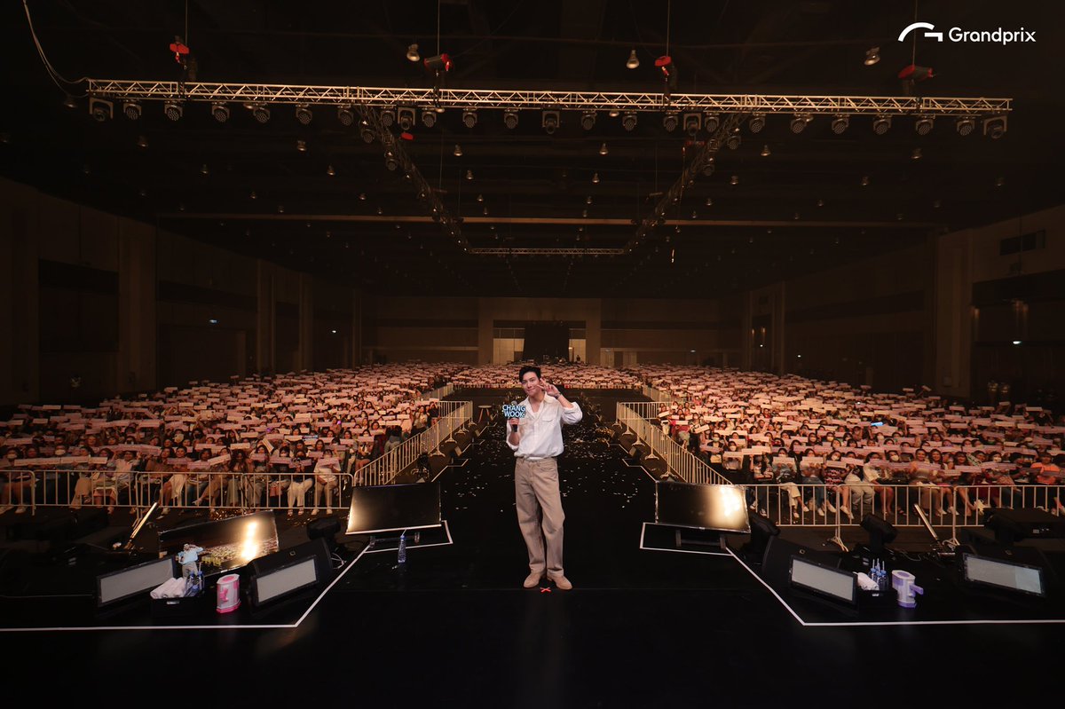 Seoulyent's tweet photo. “จีชางอุค” ละมุนไม่ไหว! “2023 JI CHANG WOOK FAN MEETING <REACH YOU> in BANGKOK” ฟินทุกตรง! สมการรอคอย 6 ปี
อ่านต่อ https://t.co/GHReGi5h4r
#อุคจ๋ามาไทย #JCWFMinBkk #ReachYouinBangkok
#JiChangWook #지창욱 #จีชางอุค
#GrandPrixXpectrum #BMW #RADO #HSEntertainment #seoulyent https://t.co/5oc4ESycaE