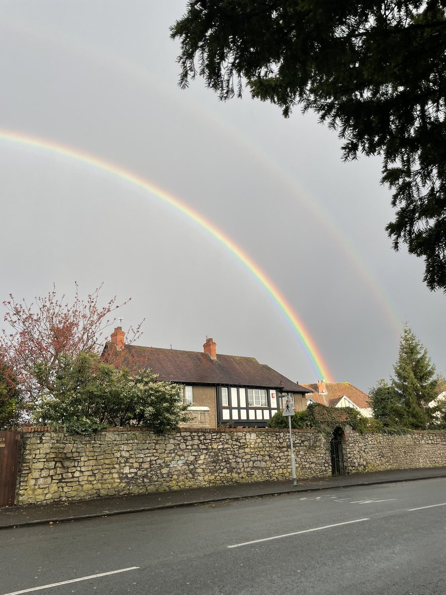 xtakaizerchief's tweet photo. If rainbow porn was a thing… stunning scenes while on this mornings run https://t.co/q3vTjEjgTy