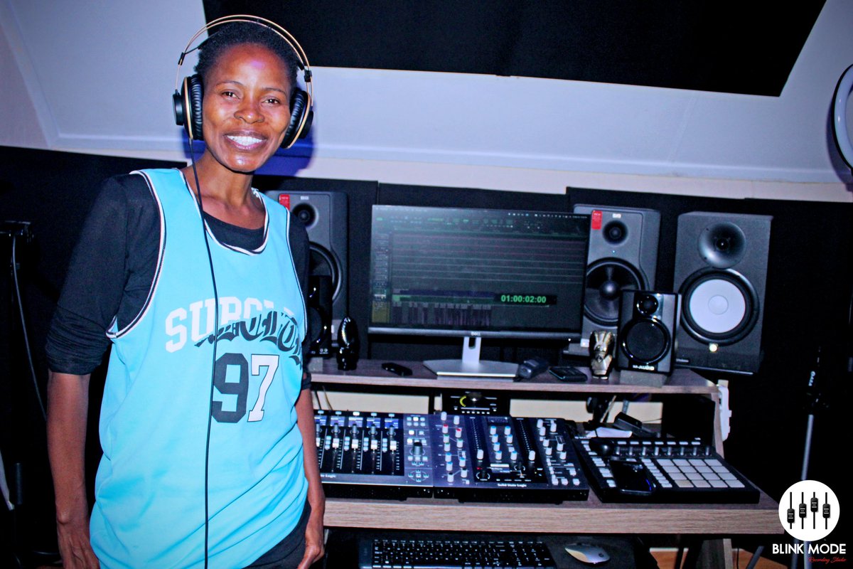 BlinkModeStudio's tweet photo. There’s no greater joy/value than contributing toward the accomplishment of someone’s dreams. 

#PretoriaRecordingStudio #MusicProductionSA #SARecordingEngineer #MusicStudioZA #SAProducers https://t.co/rn10y88HUj