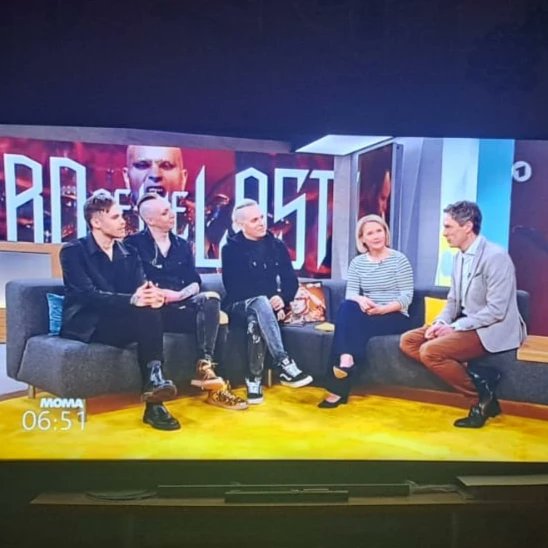 morgana12_'s tweet image. Wenn die ❤️Band im TV zum Frühstück kommt...
@LordOfTheLost @Doomsday_disco #lordofthelost #lostie #lotl #unserliedfürliverpool #bloodandglitter