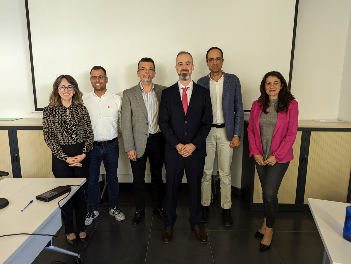 RGNCSevilla's tweet photo. Ignacio Pérez, a member of our team became Associate Professor (Profesor Titular de Universidad) last Tuesday, congratulations! https://t.co/5U28iX7EyZ