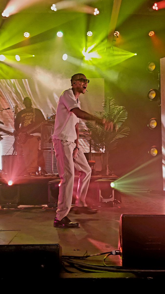 itsRoJay's tweet image. #Masego puts on a show 🥂🔥