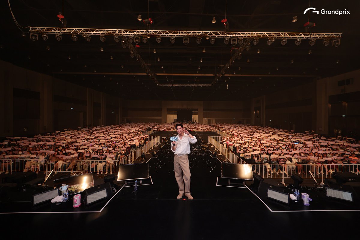 woopmag's tweet photo. “จีชางอุค” ละมุนไม่ไหว! แฟนไทยเขินตัวบิด “2023 JI CHANG WOOK FAN MEETING <REACH YOU> in BANGKOK” ฟินทุกตรง! สมการรอคอย 6 ปี
https://t.co/WGNvTRTfrh
#อุคจ๋ามาไทย #JCWFMinBkk #ReachYouinBangkok
#JiChangWook #지창욱 #จีชางอุค
#GrandPrixXpectrum #BMW #RADO #HSEntertainment https://t.co/0DTawPbrwY