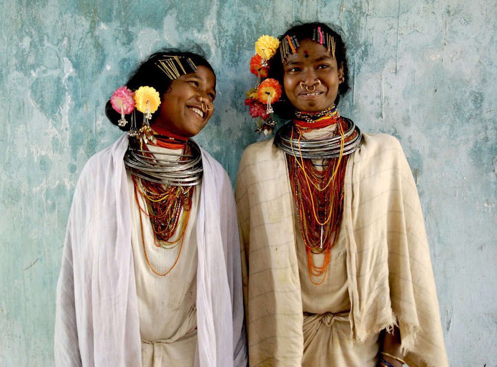 Know your Tribes:
Dongria Kandha tribal girls gleefully bask in their glorious traditional attires 👩‍🦰✨.  The #Niyamgiri #hills range in #Odisha, Eastern India, is home to the Dongria Kandha #tribe . 
#Culture #EmpoweringTribalsTransformingIndia