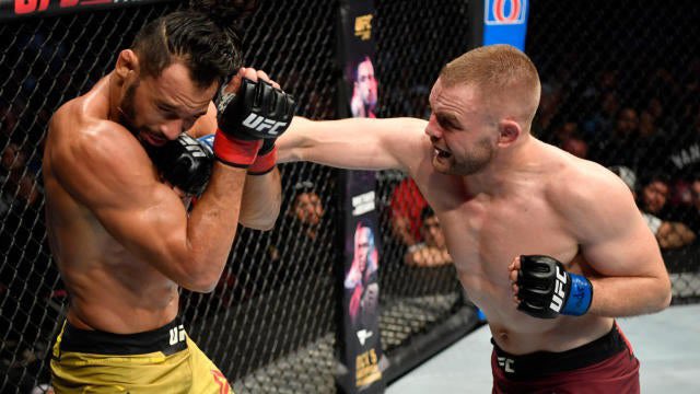 MichaelRoyles's tweet photo. @McGregorRousey https://t.co/m2nQprqVoW