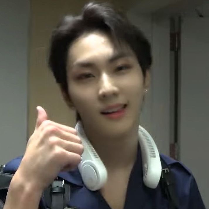 อากาศคงไม่ได้ร้อน แต่พี่จองวอนน่าจะฮอตเกินไปค่ะ