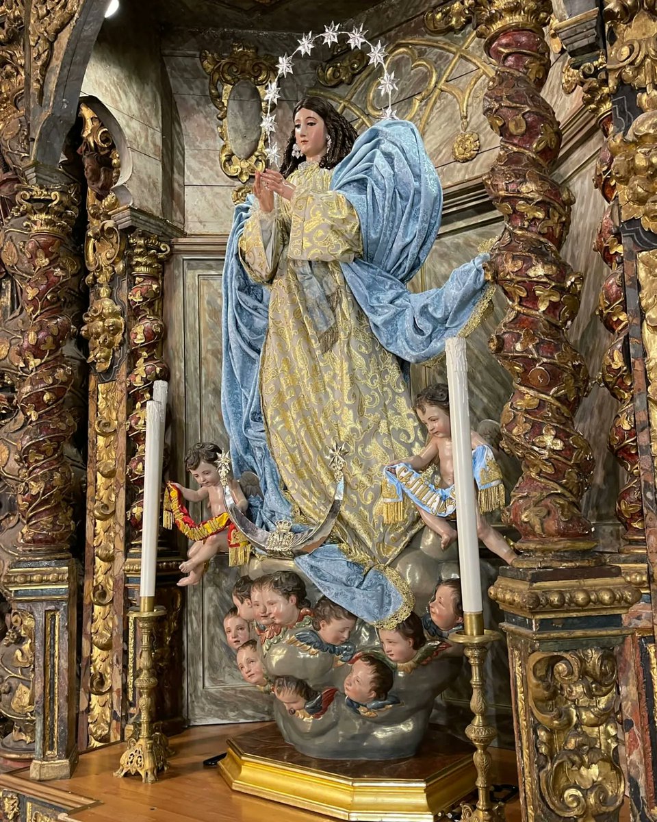 HdadCalleReal's tweet photo. 🔵La Patrona de la Villa de Castilleja presidiendo, de nuevo, el altar mayor de la parroquia, en este tiempo de Pascua Florida. 

#Castilleja #HermandadCalleReal https://t.co/9XS4HWIE6E
