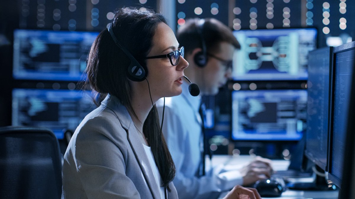 TrendServizi's tweet photo. Un'infrastruttura IT efficiente può rendere la tua attività più robusta, sicura ed economica 💪
Grazie a un supporto IT affidabile e professionale, i tuoi dipendenti possono concentrarsi su compiti di maggior rilievo.
Scopri di più: https://t.co/PfbsjIftpO https://t.co/bTOwVwQXSD