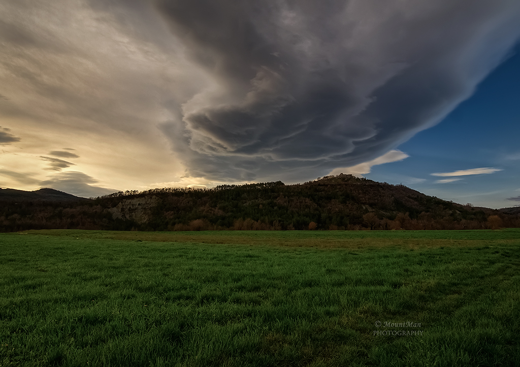 StjepanStimac's tweet photo. Boljun
#boljun #učka #kamenekuće #boljunskopolje #istra #photography https://t.co/eQasxLfi1j