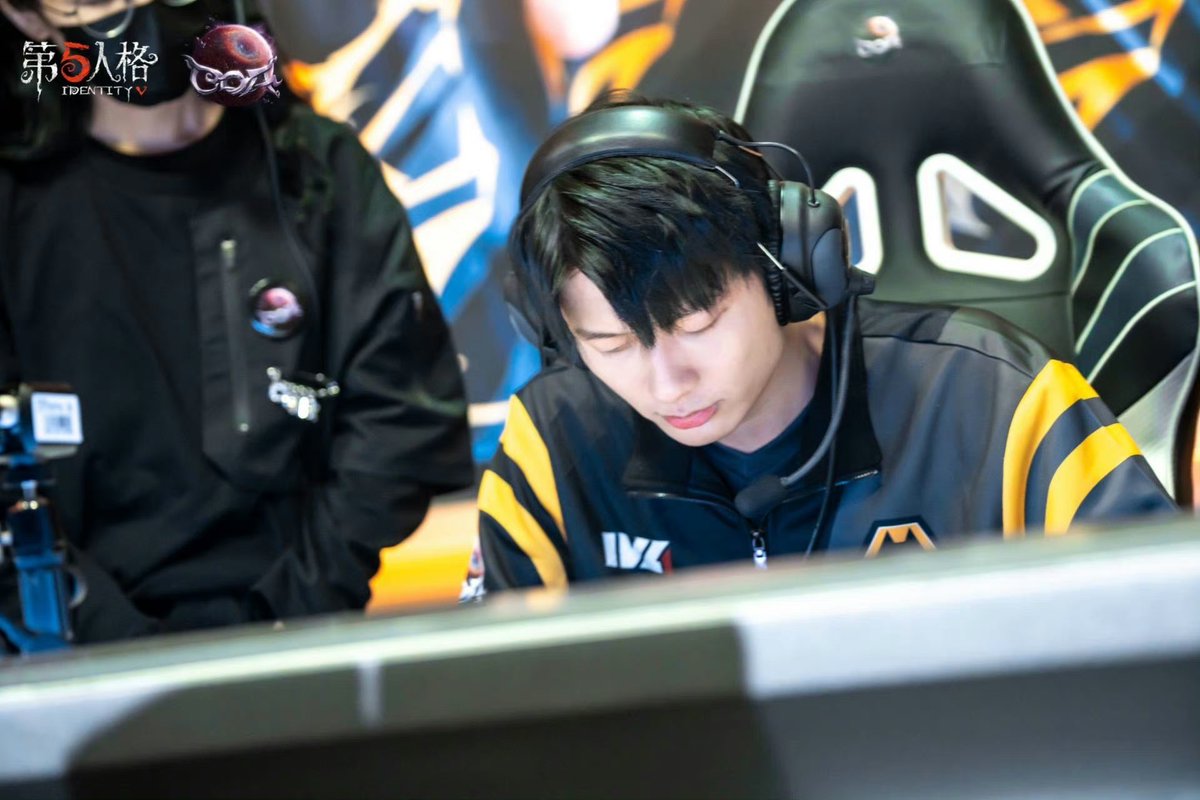 WolvesIDV_Intl's tweet photo. 📸 Pictures of #Wolves_Alex from yesterday's match taken and posted by 第五人格趣味酱 😍
#Wolves_COAVI
(1/3) https://t.co/FSYExxYk1q