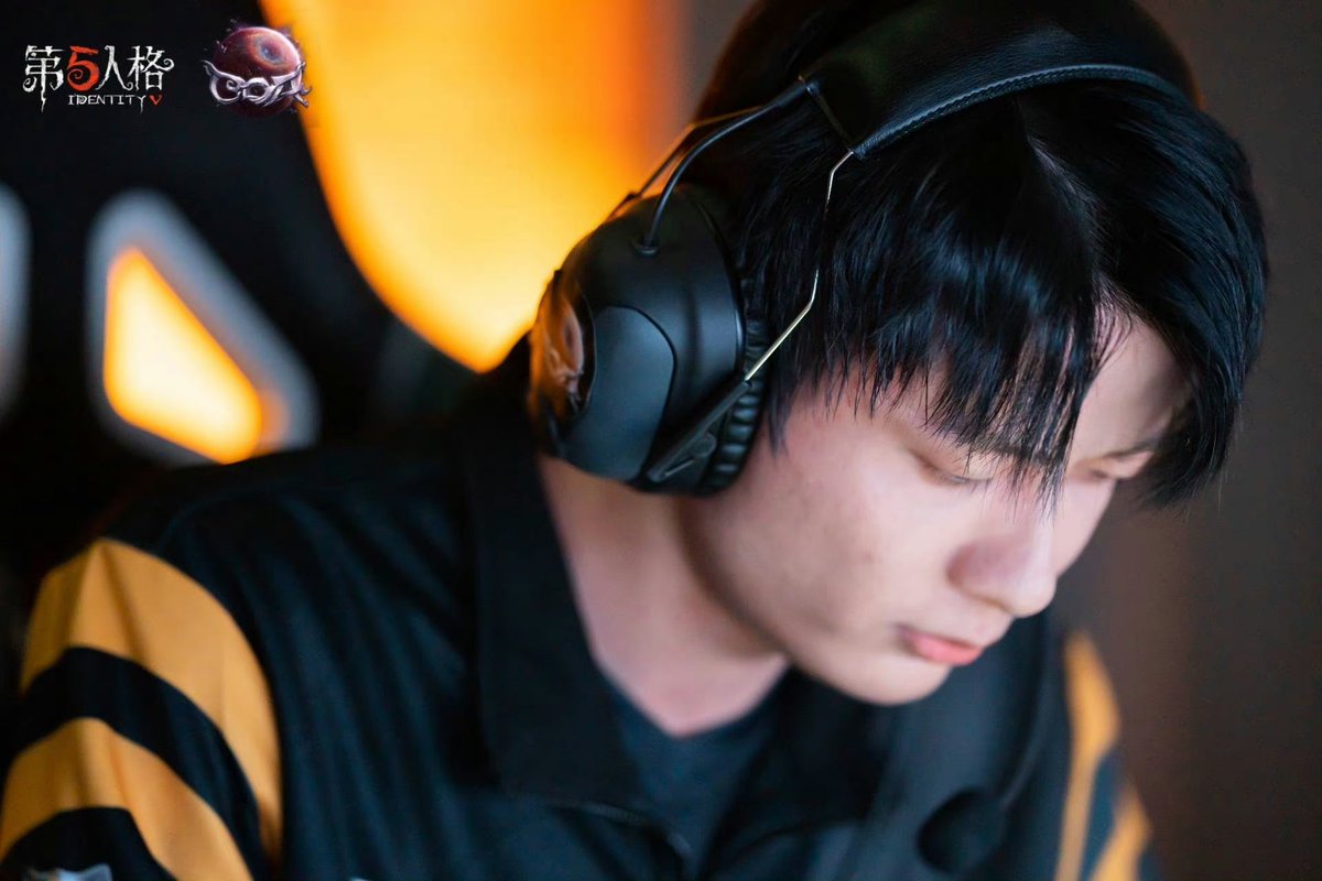 WolvesIDV_Intl's tweet photo. 📸 Pictures of #Wolves_Alex from yesterday's match taken and posted by 第五人格趣味酱 😍
#Wolves_COAVI
(1/3) https://t.co/FSYExxYk1q