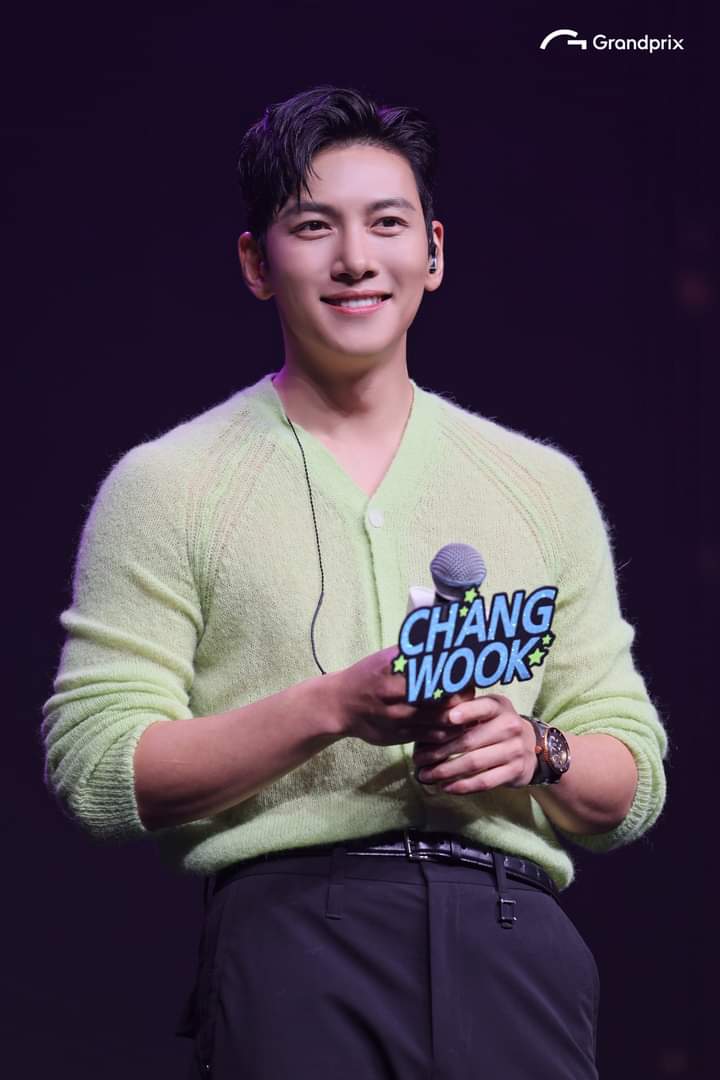 MPlay_2021's tweet photo. จีชางอุค” ละมุนไม่ไหว! แฟนไทยเขินตัวบิด “2023 JI CHANG WOOK FAN MEETING <REACH YOU> in BANGKOK” ฟินทุกตรง! สมการรอคอย 6 ปี
ข่าวเต็ม>https://t.co/MhFyUHQVzF
#JiChangWook #지창욱
#อุคจ๋ามาไทย #JCWFMinBkk #ReachYouinBangkok
#GrandPrixXpectrum #HSEntertainment https://t.co/XVjk4xy0Ya