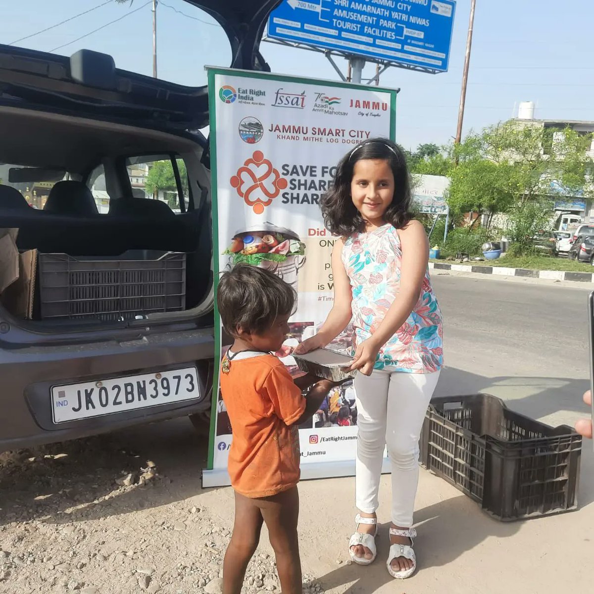EatRight_Jammu's tweet photo. 11 April 2023

@Jammu_SmartCity Drive conducted on 11 April 2023
#eatrightjammu #eatrightchallenge #eatrightindia #jammusmartcitylimited #jammu #fssai #foodfortification #sustainablefood #healthyeating #healthyindia #swasthabharat #Malnutrition #FortifiedFood #SaveFood #ShareFood https://t.co/XNmcGsahQ4