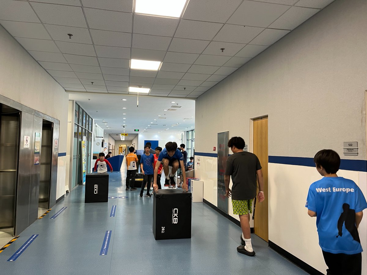 AshleaFidler's tweet photo. Started Parkour 101 enrichment. The students were sad to hear that they were not going to be learning flips and tricks but are getting into the basic movement skills and strength work we are doing! #learnisb #parkour101 #challengingandjoyfullearning https://t.co/qAkOi4KD0Q