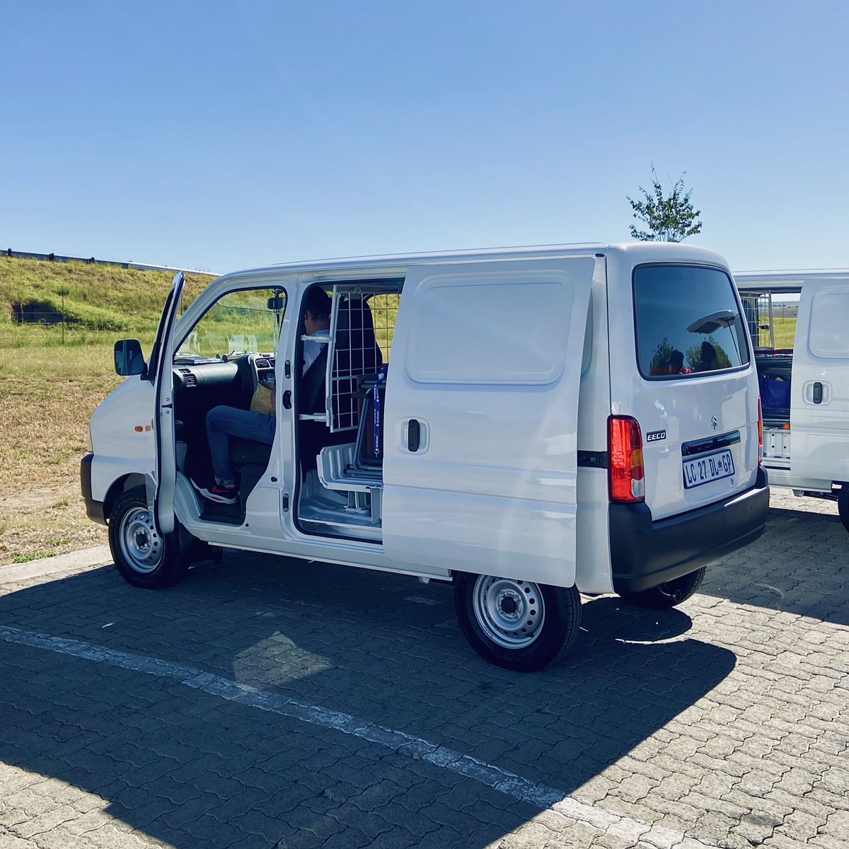 We’ve begun our Suzuki Eeco Rally to Read adventure in Vrede in the Free State. Our companion for the trip is the resourceful and the new Suzuki Eeco 1.2 panel van. Power comes from a 1.2L Advanced…
#SuzukiEeco #SuzukiSA #EecoPanelVan