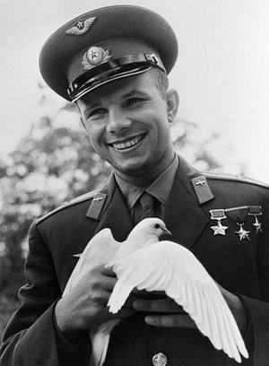 В историю нашей страны вписано золотыми буквами 12 апреля 1961 года, когда Юрий Гагарин совершил беспримерный полет в околоземном пространстве.

Поздравляем вас с Днем Космонавтики,  желаем всем новых открытий, оптимизма и благополучия!