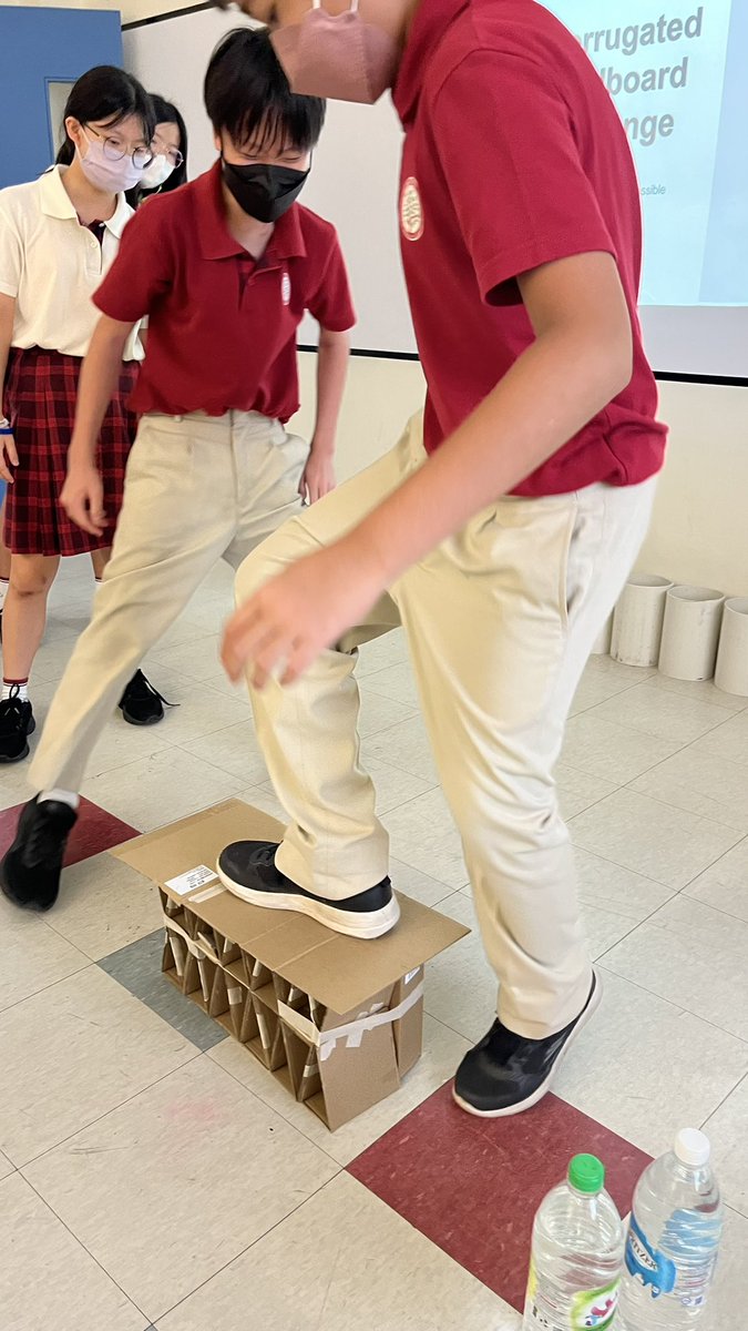 CharleenCreates's tweet photo. STEAM Week fun with yr8 PD - making cardboard structures! @HELPISKL @DT_Chat #STEAMweek @Steam https://t.co/ukBhR1Ugp0