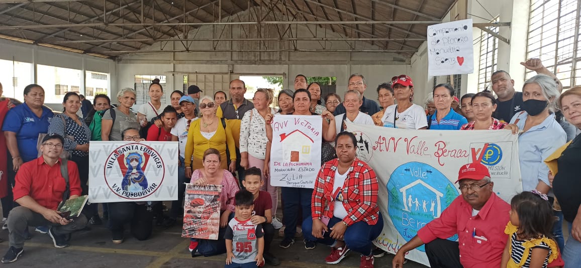 MinhviZul's tweet photo. Jornada Nacional  de Consulta Pública  sobre el funcionamiento de las Asambleas de Viviendos Venezolanos, asistencia de 33 AVV, 1 Consejo Comunal y 2 urbanismos
@Viccel1 
@IMVillarroel1 
@Minhvi_Oficial 
@NicolasMaduro https://t.co/NbPSmlrbsC